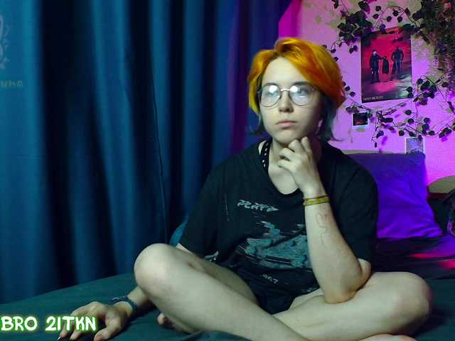 Tricky-Kitsune live cam on BongaCams