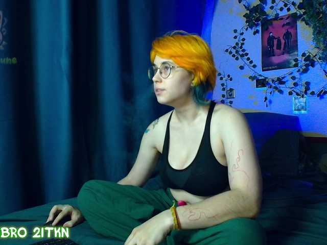 Tricky-Kitsune live cam on BongaCams