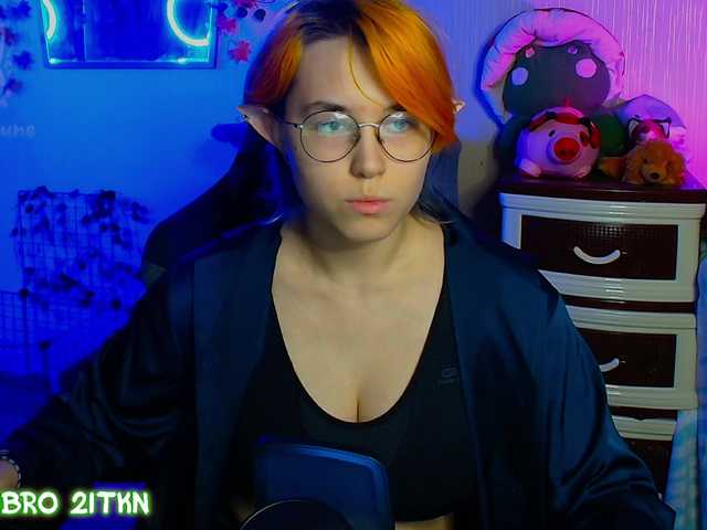 Tricky-Kitsune live cam on BongaCams