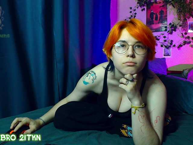 Tricky-Kitsune live cam on BongaCams