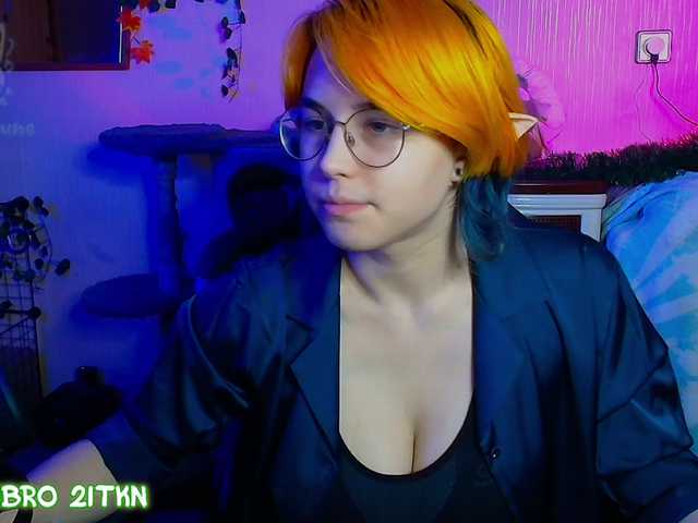 Tricky-Kitsune live cam on BongaCams