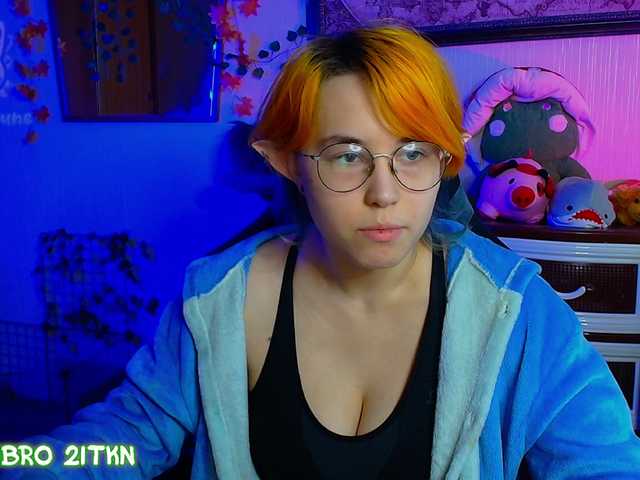 Tricky-Kitsune live cam on BongaCams