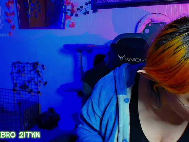 Tricky-Kitsune live cam on BongaCams