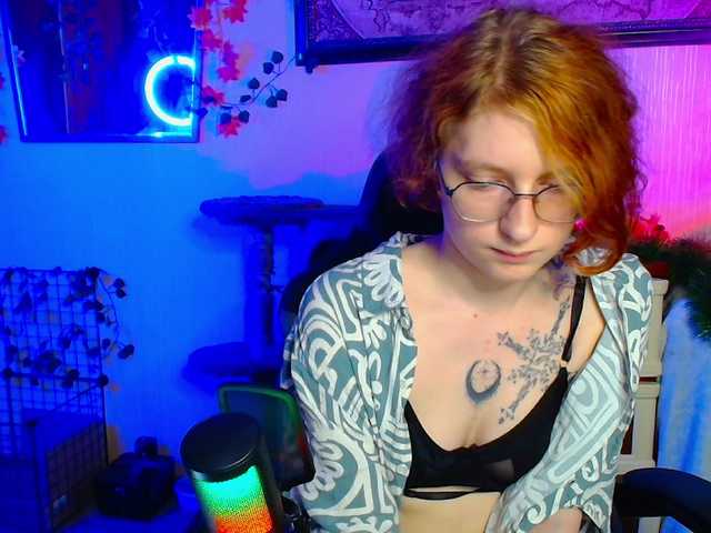 Tricky-Kitsune live cam on BongaCams