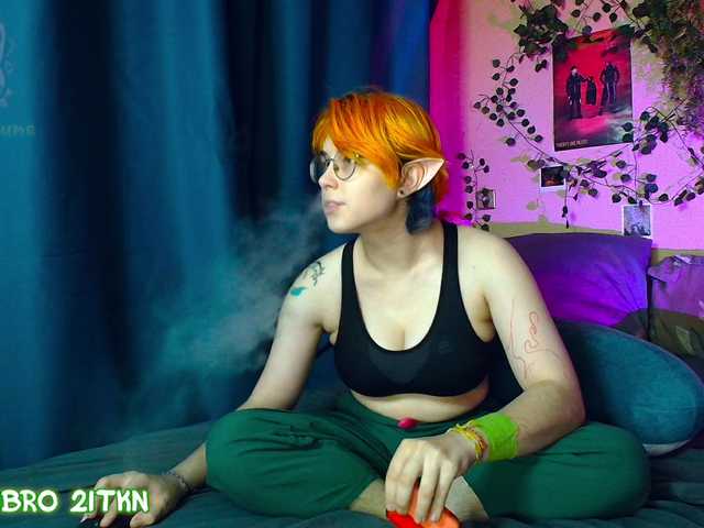 Tricky-Kitsune live cam on BongaCams