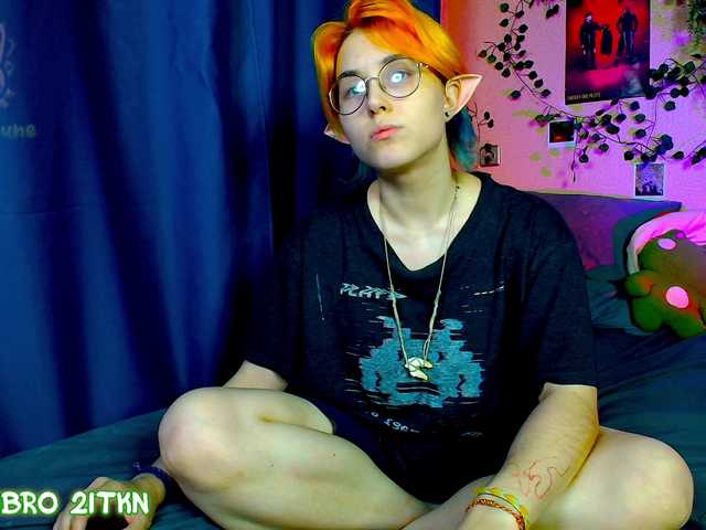 Tricky-Kitsune live cam on BongaCams
