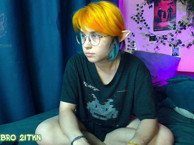 Tricky-Kitsune live cam on BongaCams
