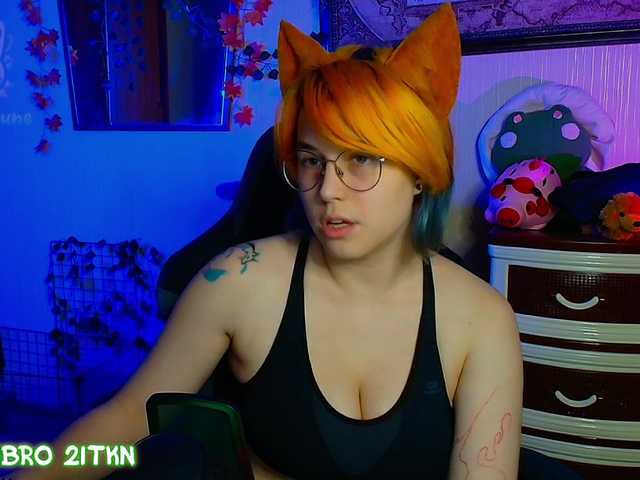 Tricky-Kitsune live cam on BongaCams