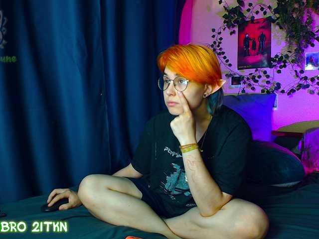Tricky-Kitsune live cam on BongaCams