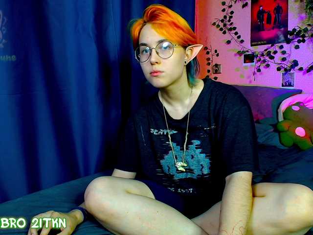 Tricky-Kitsune live cam on BongaCams