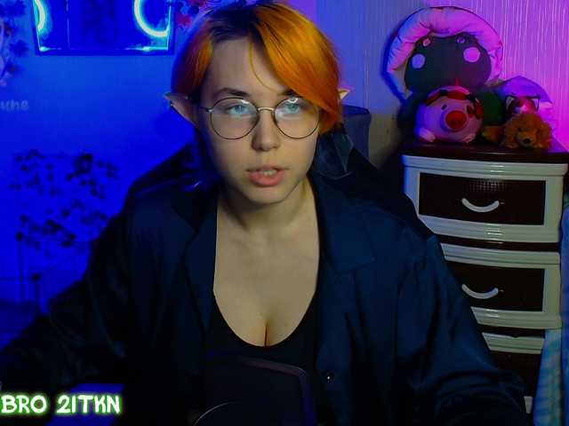 Tricky-Kitsune live cam on BongaCams