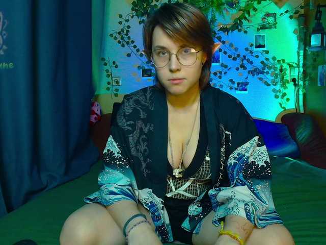 Tricky-Kitsune live cam