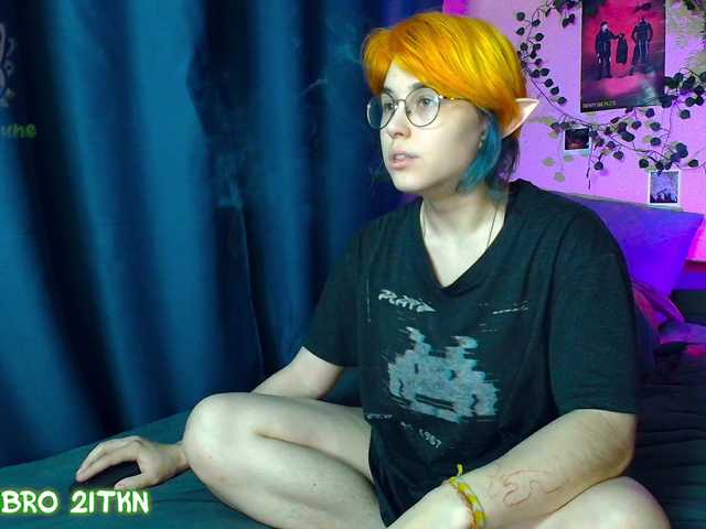 Tricky-Kitsune live cam on BongaCams