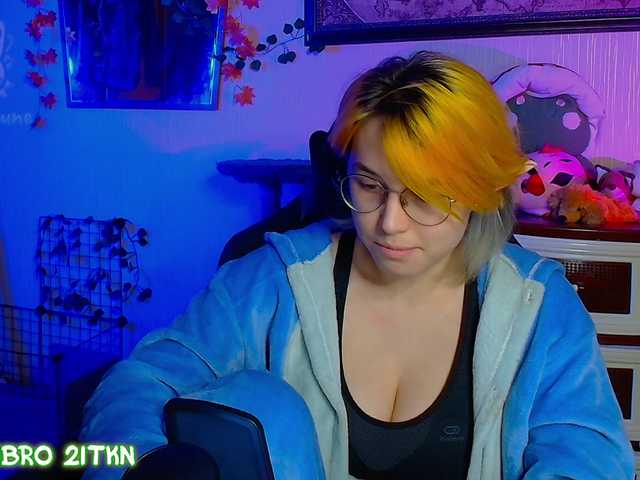 Tricky-Kitsune live cam on BongaCams