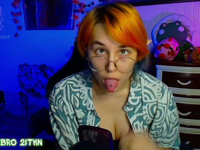 Tricky-Kitsune live cam on BongaCams