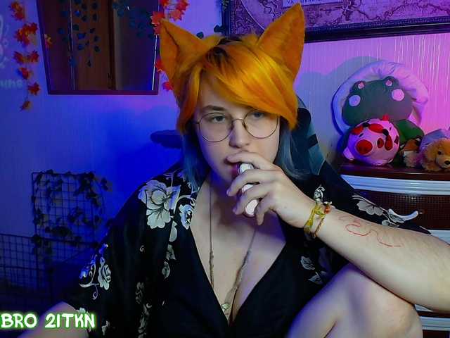 Tricky-Kitsune live cam on BongaCams