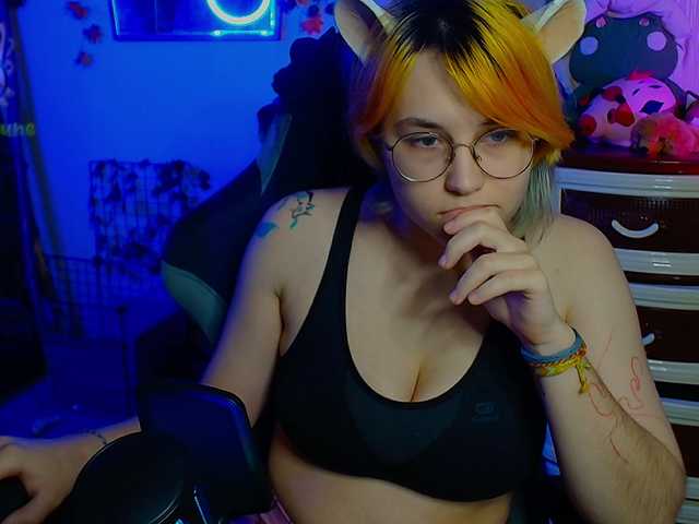 Tricky-Kitsune live cam on BongaCams
