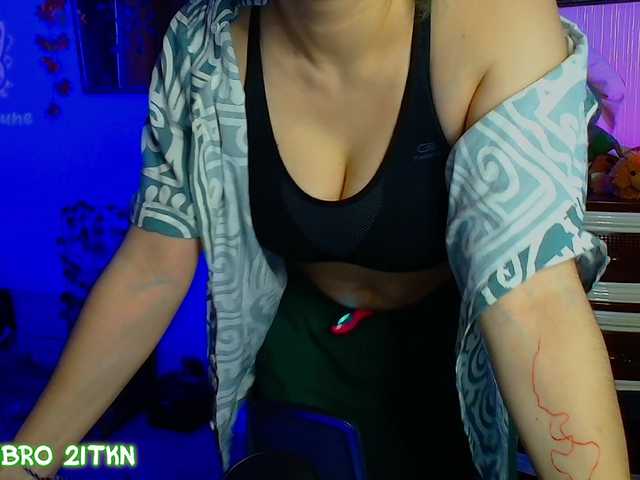 Tricky-Kitsune live cam on BongaCams