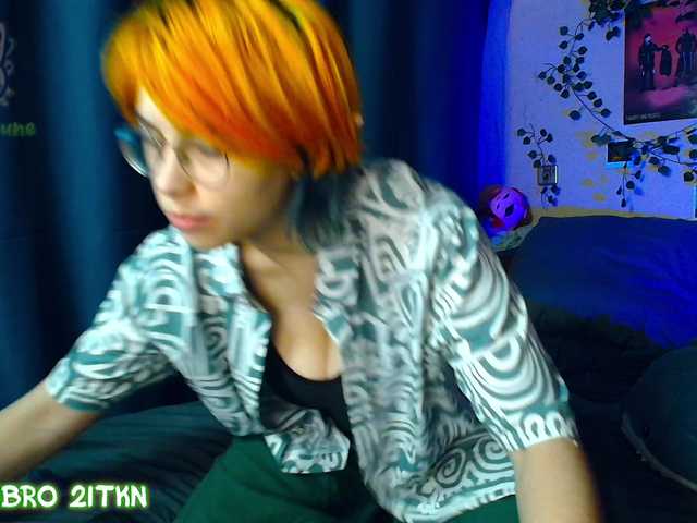 Tricky-Kitsune live cam