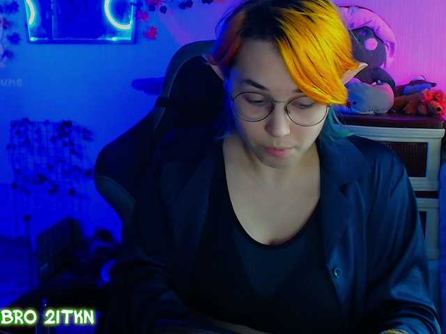 Tricky-Kitsune live cam on BongaCams