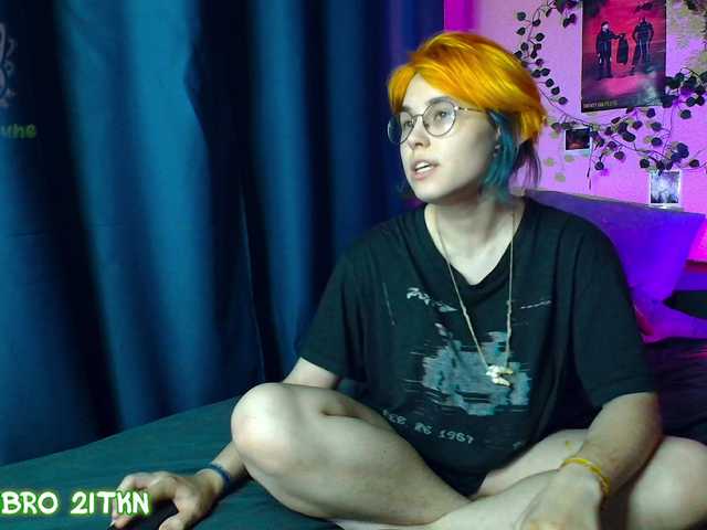 Tricky-Kitsune live cam on BongaCams