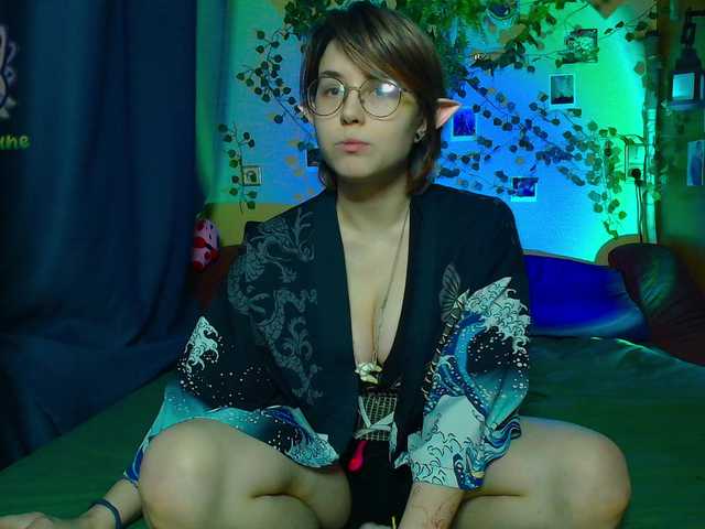 Tricky-Kitsune live cam