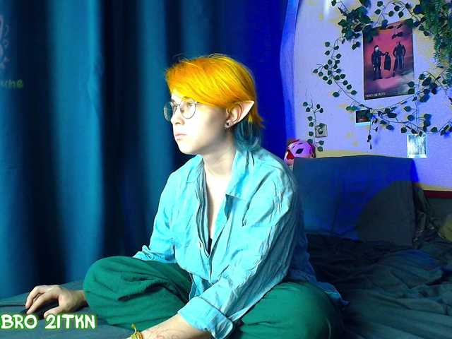Tricky-Kitsune live cam on BongaCams