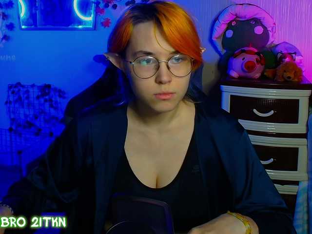 Tricky-Kitsune live cam on BongaCams