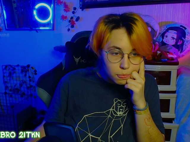 Tricky-Kitsune live cam on BongaCams