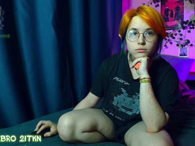 Tricky-Kitsune live cam on BongaCams