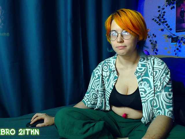 Tricky-Kitsune live cam on BongaCams