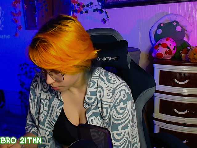 Tricky-Kitsune live cam on BongaCams