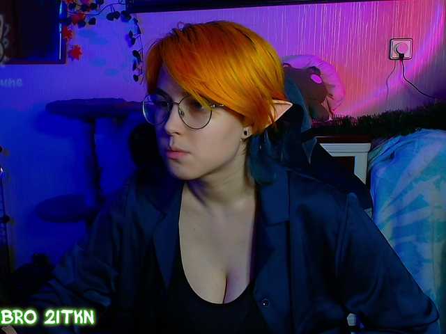 Tricky-Kitsune live cam on BongaCams