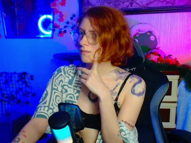 Tricky-Kitsune live cam on BongaCams