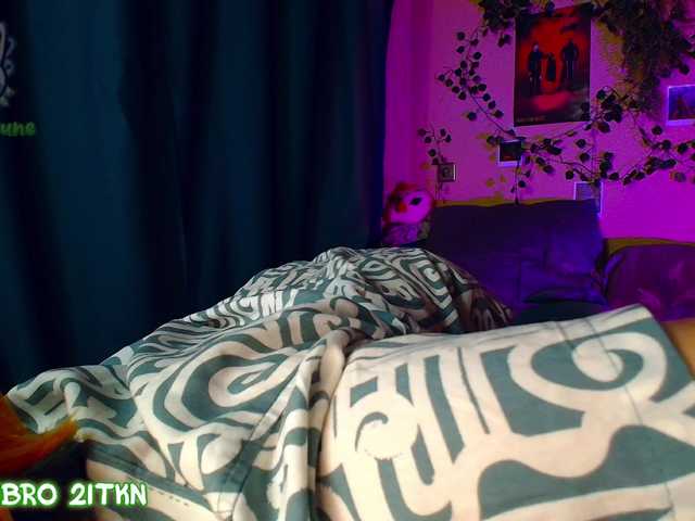 Tricky-Kitsune live cam on BongaCams