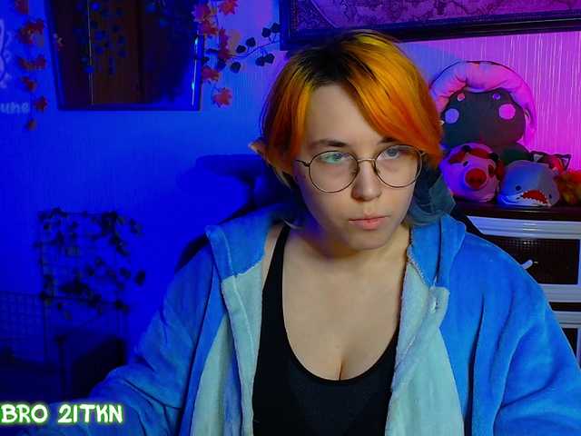 Tricky-Kitsune live cam on BongaCams