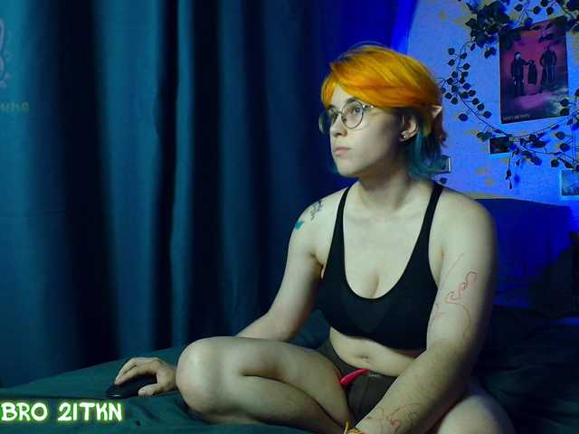 Tricky-Kitsune live cam on BongaCams