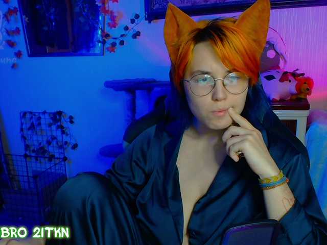 Tricky-Kitsune live cam on BongaCams