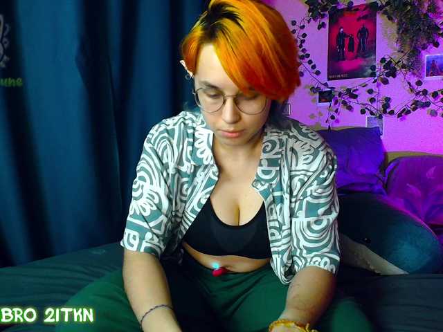 Tricky-Kitsune live cam on BongaCams