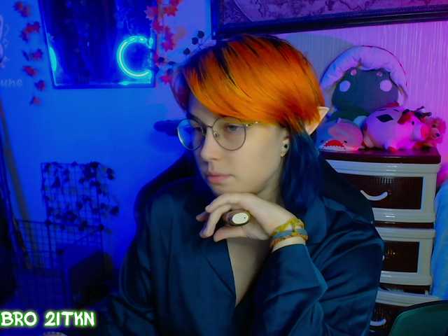 Tricky-Kitsune live cam on BongaCams