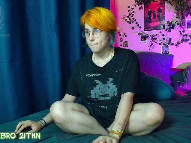 Tricky-Kitsune live cam on BongaCams