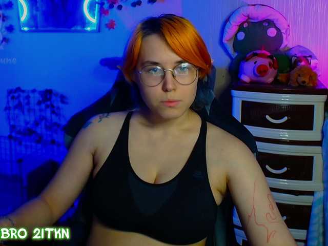 Tricky-Kitsune live cam on BongaCams