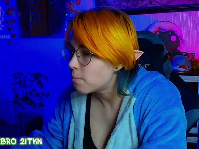 Tricky-Kitsune live cam on BongaCams