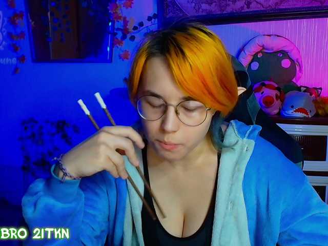 Tricky-Kitsune live cam on BongaCams