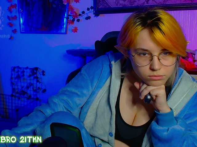 Tricky-Kitsune live cam on BongaCams