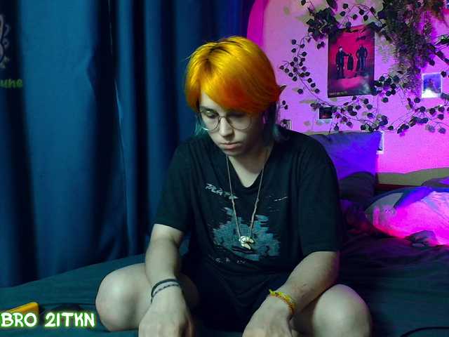 Tricky-Kitsune live cam on BongaCams
