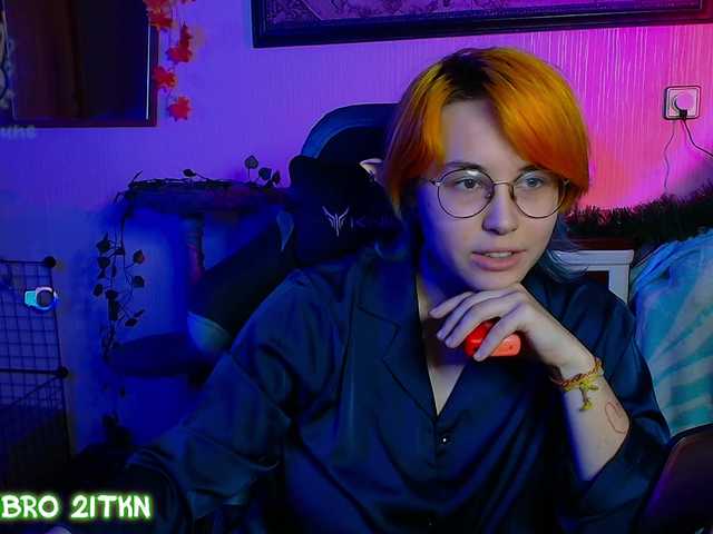 Tricky-Kitsune live cam on BongaCams