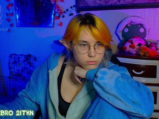 Tricky-Kitsune live cam on BongaCams