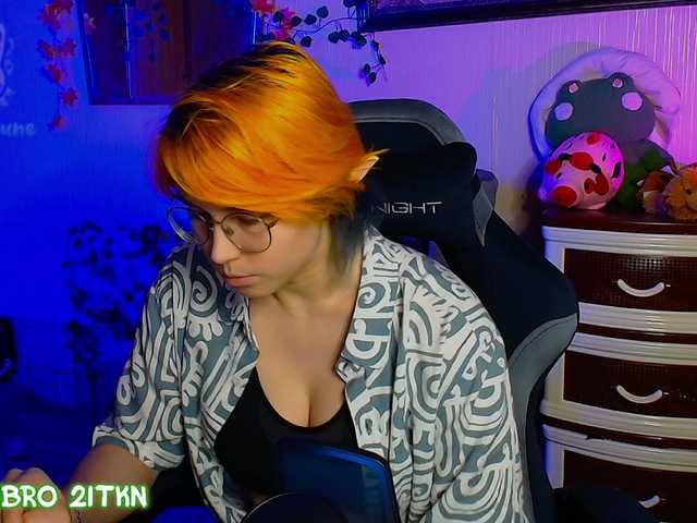 Tricky-Kitsune live cam on BongaCams