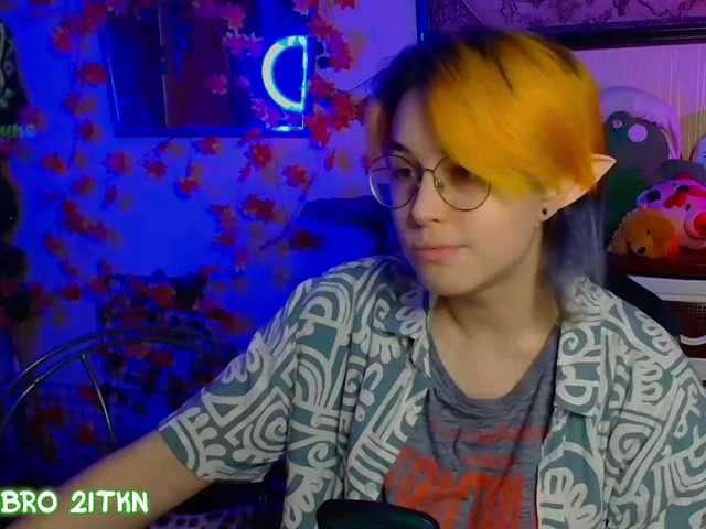 Tricky-Kitsune live cam on BongaCams